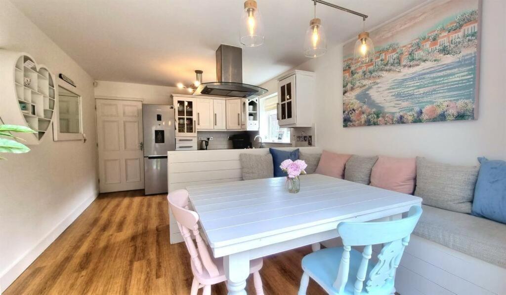 Bluebell House Home In Country Village. Nec/Stratford/Birmingham ソリフル エクステリア 写真